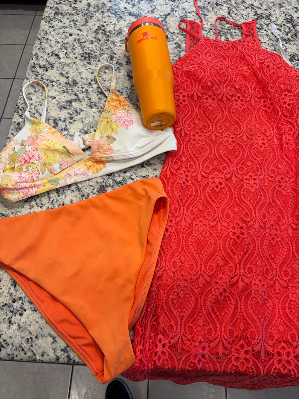 Beatiful dress swimsuit and Stanley